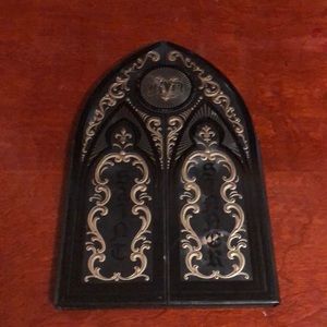 KVD SAINT & SINNER PALLET